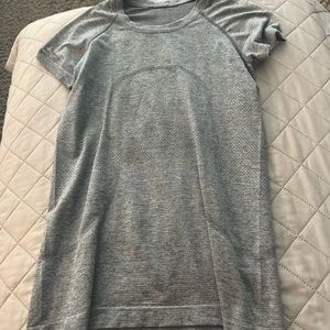 lululemon grey short sleeve swiftly tech- size 4